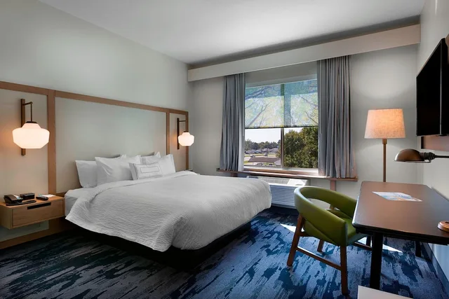 غرفة بسرير كينج لذوي الإعاقة، Fairfield Inn & Suites By Marriott Shelby 1/2