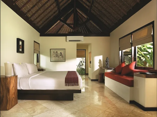 غرفة بسرير كينج بإطلالة على الحديقة، Qunci Villas Resort 2/5