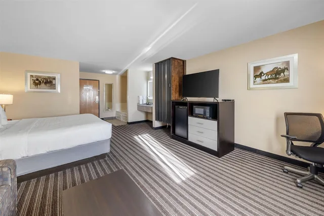 جناح بسرير كينج بحوض جاكوزي، Best Western Borger Inn 1/5