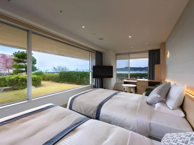 Semi Room, Superior, 3 Semi Double Beds, with View, Corner، Kamenoi Hotel Hikone (Ex Kanponoyado) 1/1