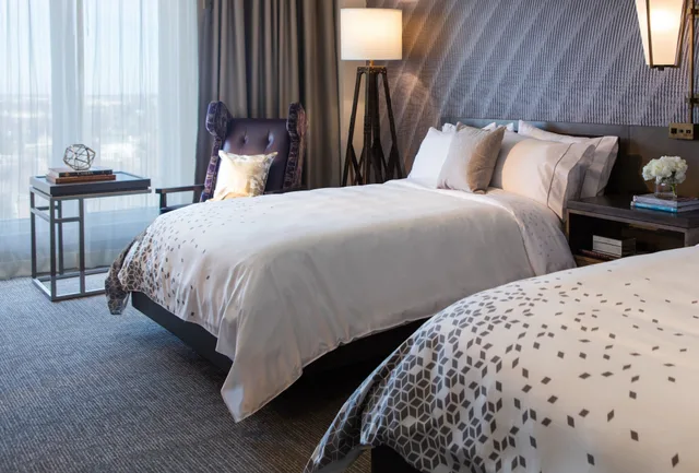 غرفة تنفيذية بسريرين مزدوجين، Renaissance Waterford Oklahoma City Hotel 1/2