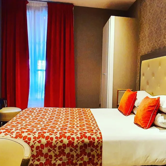 غرفة بسرير مزدوج، Hotel Eiffel Kennedy 5/10