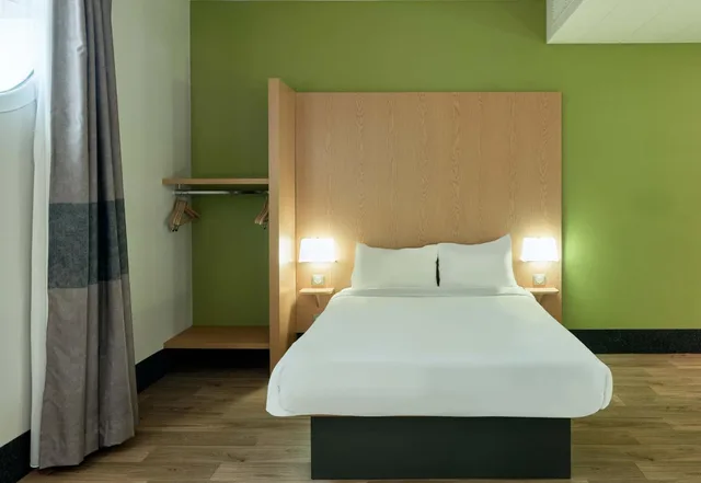 غرفة رباعية لذوي الإعاقة، B&B Hotel at Disneyland Paris 3/6