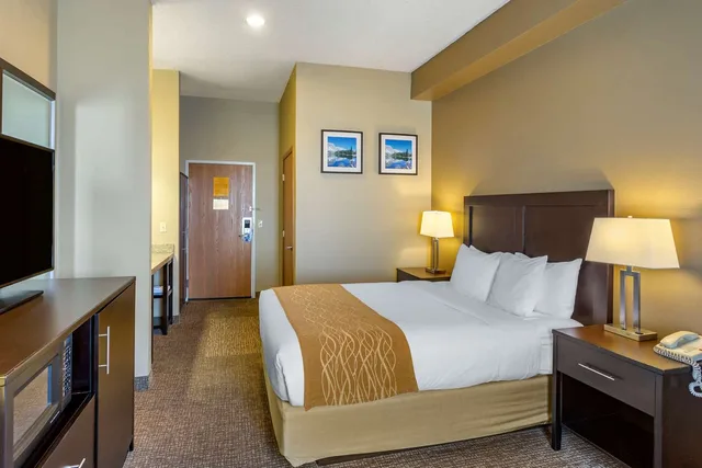 Room, Queen Bed, Accessible, Comfort Inn Evanston I-80 1/3