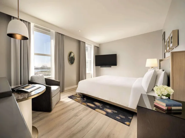 Deluxe, King Bed, Bay View، Fairmont Breakers Long Beach 2/10