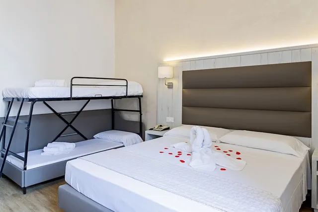 غرفة عائلية رباعية بأربعة أسرّة، Biagi Hotel 5/10