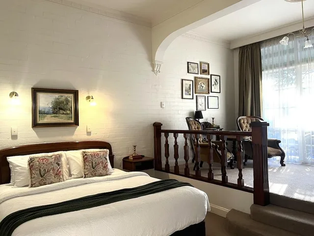 جناح، VICTORIA HOUSE MOTOR INN 1/1