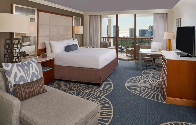 Room, King Bed, Gulf View، Signia Hilton Naples Grande Beach Resort 2/10