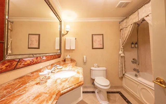 Standard, King Bed, Delamar Greenwich Harbor 4/4