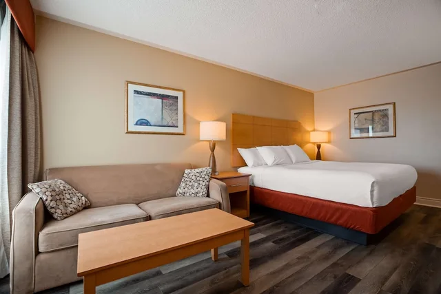 غرفة قياسية بسرير كينج، Best Western Smiths Falls Hotel 3/10