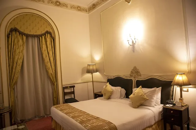 Golden Classic Room City View with Light Dinner، Le Metropole Luxury Heritage Hotel Since 1902 by Paradise Inn Group 4/9