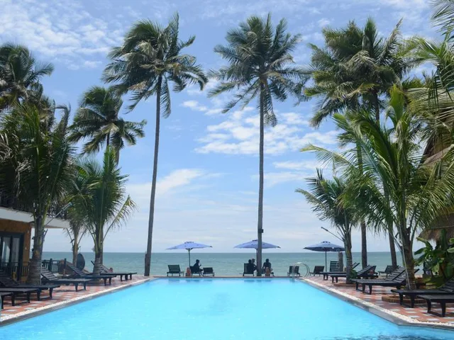غرفة سوبيريور رباعية بإطلالة على المسبح، Rang Garden Beach Side Resort 1/1