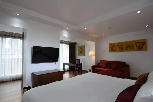 Luxury, Suite, King Bed, Le Siam Hotel 3/4