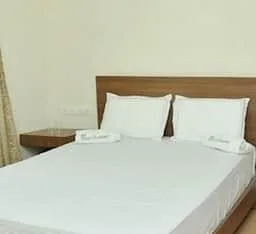 Room, Double Bed, with Fan، Hotel Prem Nivas 1/1