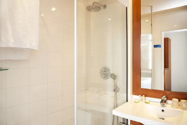 غرفة كومفورت كبيرة بسريرين منفصلين، Best Western Plus Hotel Colbert 3/8