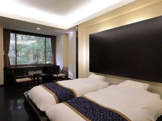 غرفة بسريرين منفصلين في المبنى الرئيسي، Okushiobara Kogen Hotel 1/1