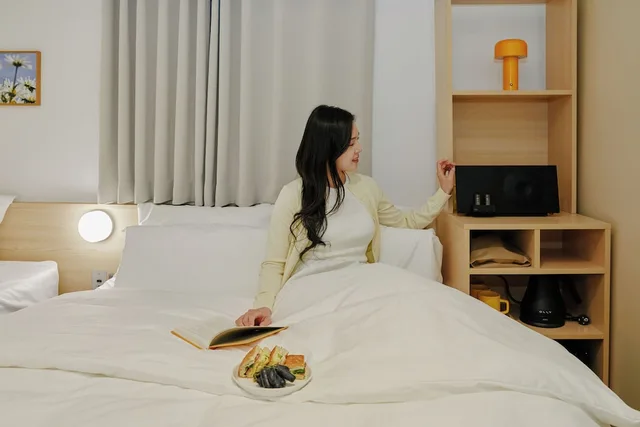 غرفة قياسية ثلاثية بسرير مزدوج وسرير فردي، Myeongdong Guesthouse Como 7/9