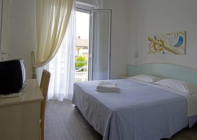 Comfort, Double or Twin Bed, Balcony, Vienna Hotel 2/4