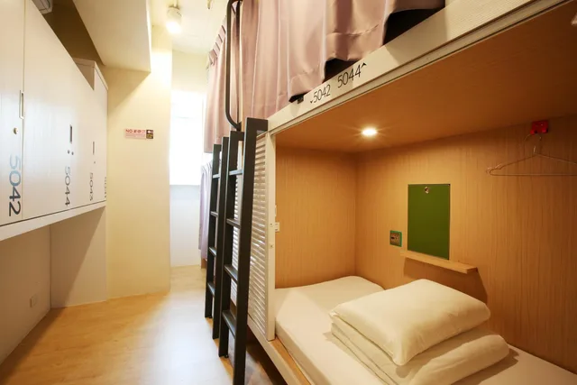 سكن مشترك بأربعة أسرّة للنساء، Loosha Hostel 1/4