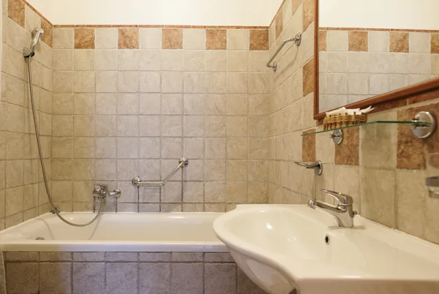 Standard DBL or TW Room، Hotel Tivoli 4/5