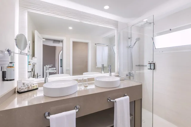 Xtra، Sol Barbacan Apartments 7/10