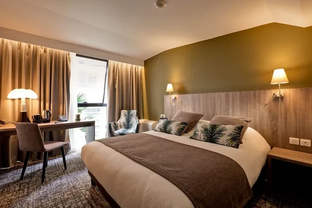 Superior, Queen Bed, Best Western Crequi Lyon Part Dieu 10/10