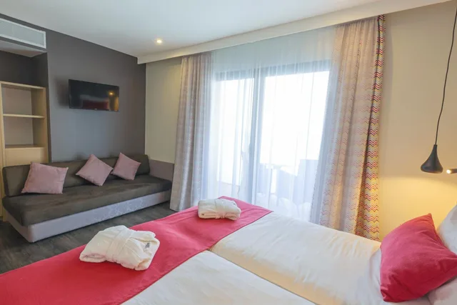 Superior, Triple, Sea Front, Sea View, Hotel Saint Christophe Calvi (ex Saint Christophe Corsica) 5/10