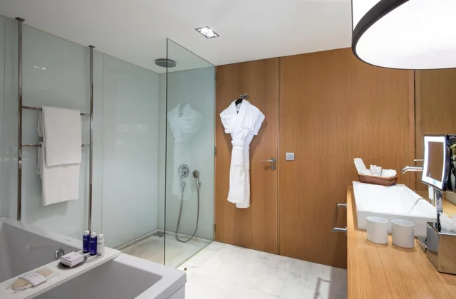 Junior Suite, King Bed, Golf Course View, Balcony، Victoria Golf Resort and Spa Managed by Accor 4/4