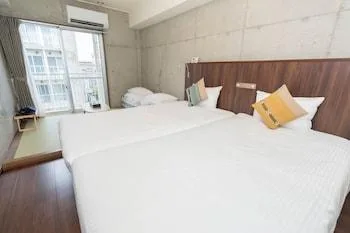 Adjoining, Twin Beds, Kitchen, Lounge Access, The Breakfast Hotel Porto Ishigaki 2/2