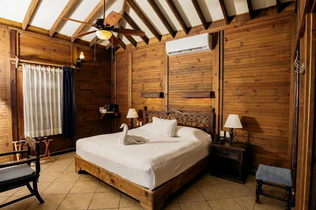 Bungalow, Beach Front، Petit Lafitte Hotel 1/1