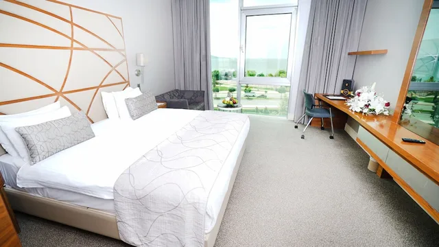 غرفة ديلوكس بسرير مزدوج بإطلالة على البحر مع أريكة، Cevahir Hotel Istanbul Asia 1/1