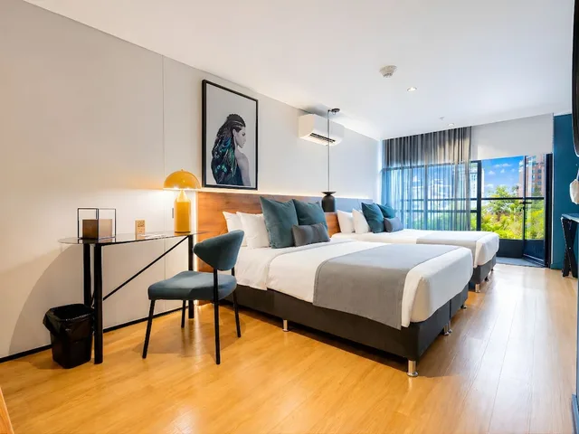 Room, 2 Queen Beds, Xl، Hashtag 98 Hotel 2/10