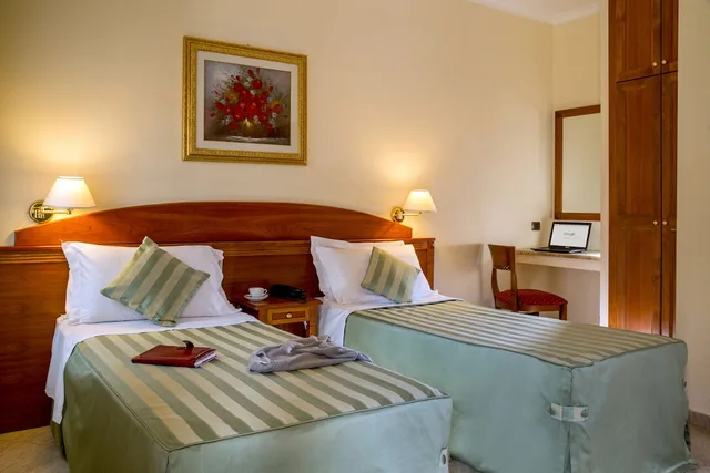 غرفة ثلاثية بسرير مزدوج وسرير فردي، Marini Park Hotel 1/5