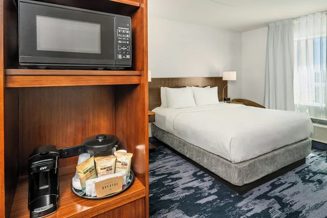غرفة بسريرين كوين لذوي الإعاقة، Fairfield Inn And Suites By Marriott Edmonton North 2/5