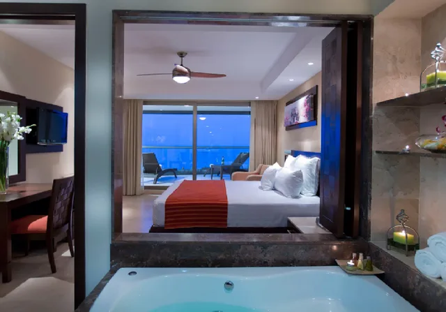 1 Bedroom, Infinity, Suite, Single، Sunset Plaza Beach Resort 2/3