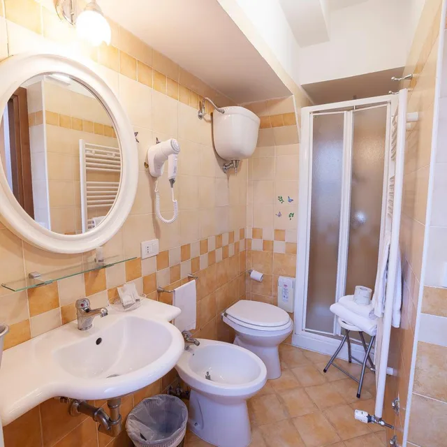 غرفة مفردة، Hotel Pax 5/7