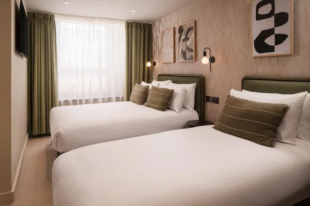 Renovated, Family، Central Park Hotel 2/10