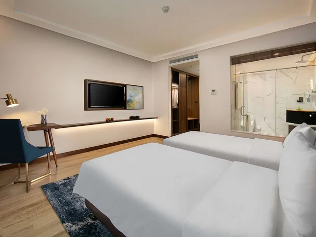 غرفة ديلوكس بسرير كينج، Movenpick Living West Hanoi 3/10