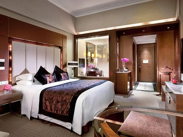 غرفة سوبيريور بسرير مزدوج بإطلالة على المدينة، Sofitel Macau at Ponte 16 3/3