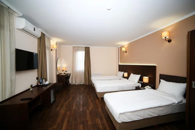 غرفة ثلاثية بإطلالة على المدينة، Corner Inn 8/10