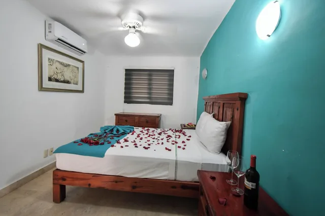 جناح شهر العسل، Hotel Casa Iguana Mismaloya 2/6