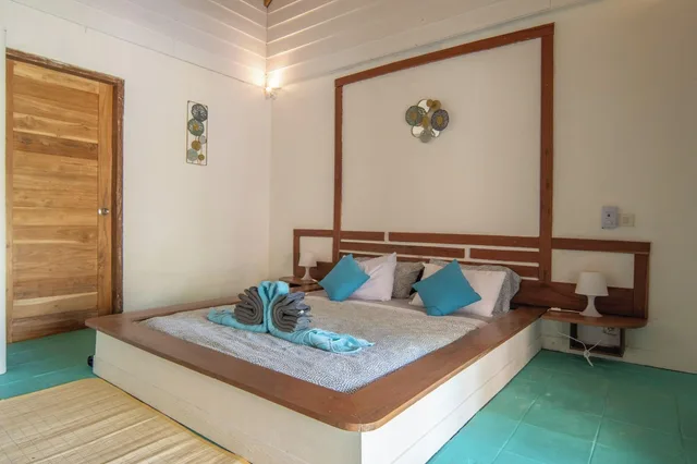 غرفة ديلوكس بإطلالة على المسبح، Tiki Lodge Lombok 1/4