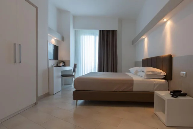 غرفة ديلوكس بسرير مزدوج أو سريرين منفصلين بإطلالة على البحر، Hotel Giosue A Mare 2/10