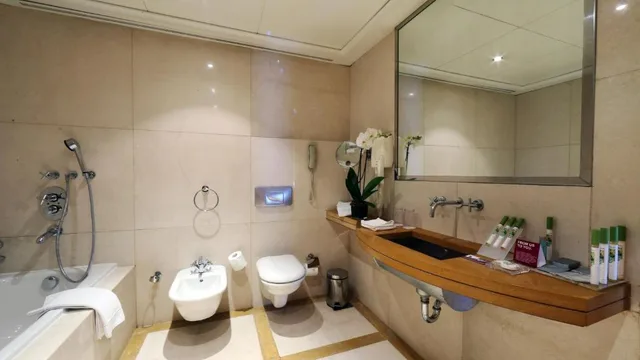 غرفة كلوب، Crowne Plaza Hotel Beirut 1/2