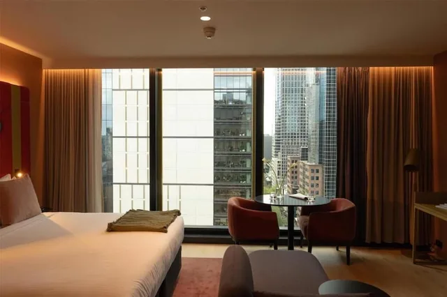Room, Twin Beds, Skyline View، Quincy Hotel Melbourne 4/10