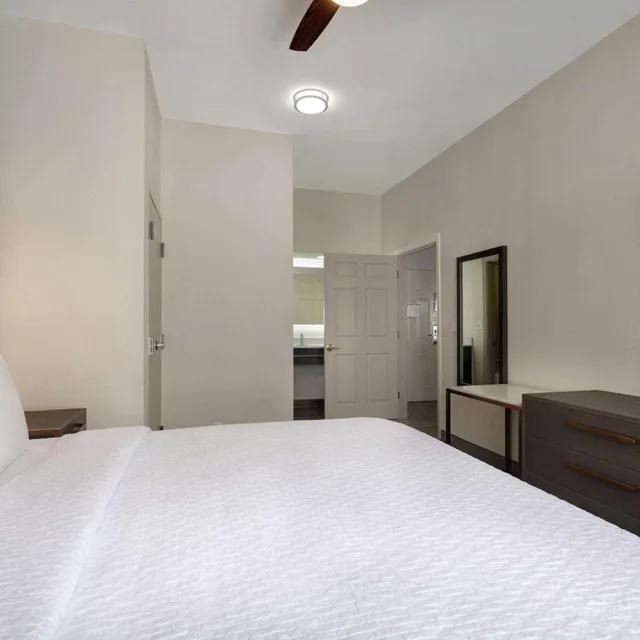 جناح بسرير كينج بغرفة نوم واحدة مع أريكة، Homewood Suites by Hilton Jackson-Ridgeland 8/10