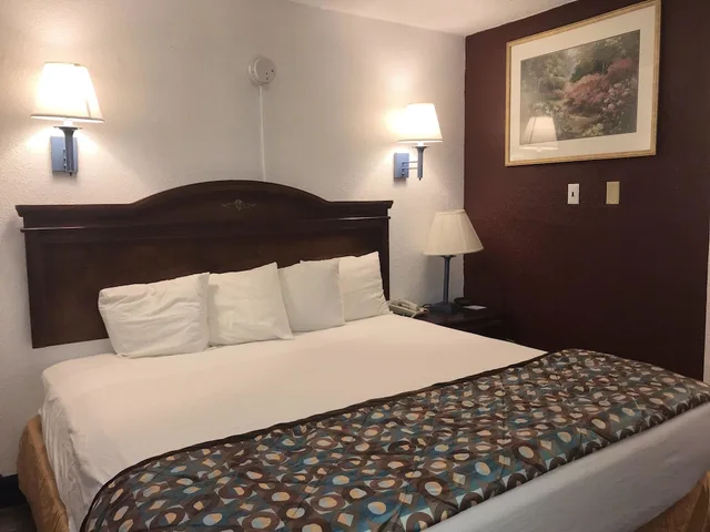جناح بسرير كينج، Americas Best Value Inn Pottstown 1/2