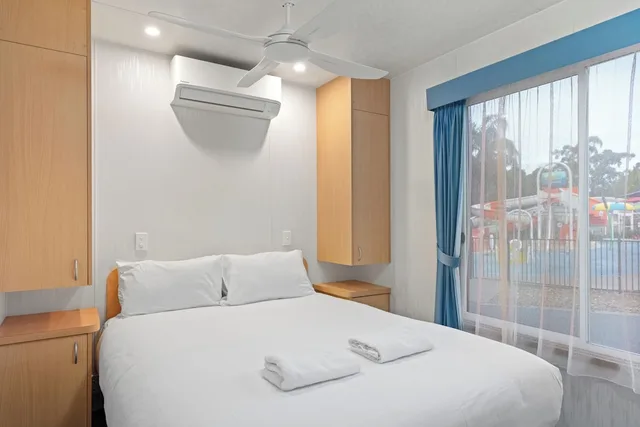 فيلا سوبيريور بسرير كوين وسرير فردي وسرير بطابقين، DISCOVERY PARKS - ECHUCA 1/4