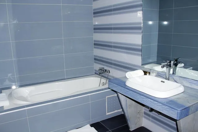 جناح جونيور بسرير كينج، Miliet Hotel 5/7