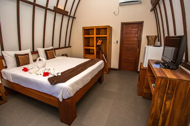 Garden Pool, Bungalow, King Bed، OCEANS 5 DIVE RESORT 2/7